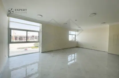 Empty Room image for: Apartment - 2 Bedrooms - 3 Bathrooms for sale in Lusail City - Lusail, Image 1