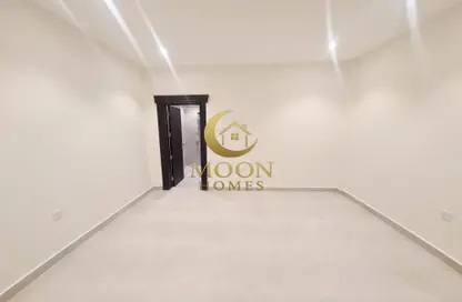 Apartment - 1 Bedroom - 1 Bathroom for rent in Umm Ghuwailina - Doha