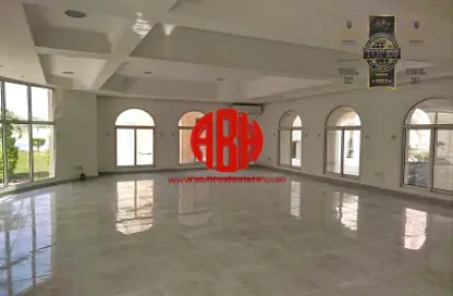Villa - 4 Bedrooms - 5 Bathrooms for rent in West Bay Lagoon Villas - West Bay Lagoon - West Bay Lagoon - Doha
