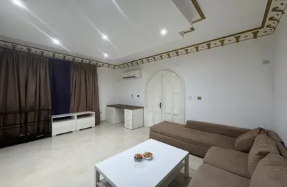 Apartment - 1 Bedroom - 1 Bathroom for rent in Onaiza - Onaiza - Doha