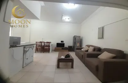 Apartment - 1 Bedroom - 1 Bathroom for rent in Old Salata - Salata - Doha