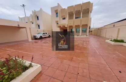 فيلا - استوديو - 3 حمامات للايجار في اللقطة - اللقطة - الدوحة
