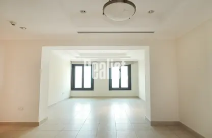 Apartment - 1 Bedroom - 2 Bathrooms for sale in East Porto Drive - Porto Arabia - The Pearl Island - Doha