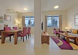 صورةغرفة المعيشة / غرفة الطعام لـ: شقة - 2 غرف نوم - 3 حمامات للكراء في الخليج الغربي - الدوحة, صورة 1