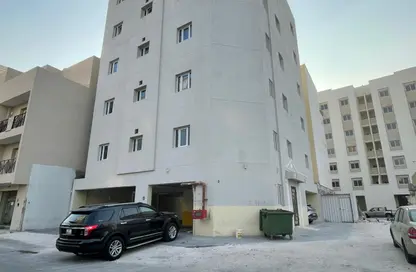 بناية كاملة - 2 غرف نوم - 2 حمامات للبيع في فريج بن محمود الشمالي - فريج بن محمود - الدوحة