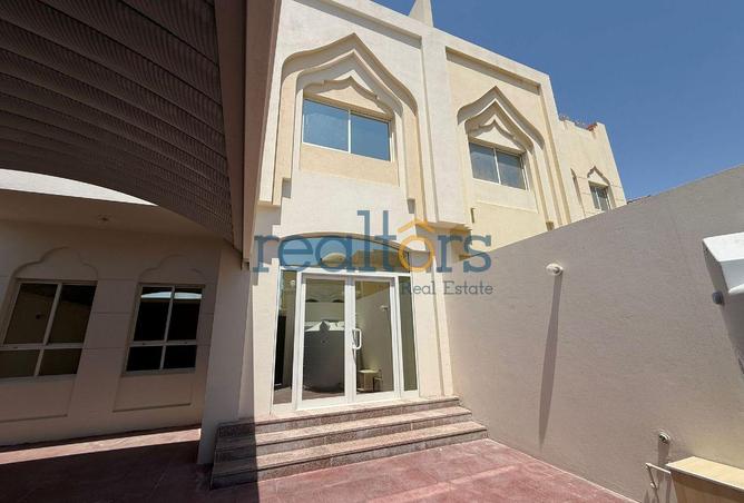 949266 - Property Image 2