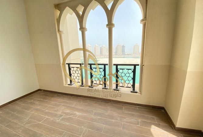 956941 - Property Image 3