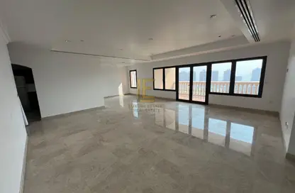 شقة - 2 غرف نوم - 3 حمامات للبيع في طريق بورتو الشرقي - بورتو أرابيا - جزيرة اللؤلؤة - الدوحة