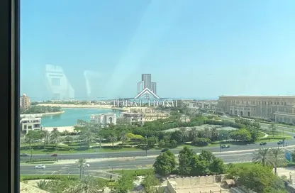 شقة - 2 غرف نوم - 3 حمامات للبيع في طريق بورتو الغربي - بورتو أرابيا - جزيرة اللؤلؤة - الدوحة