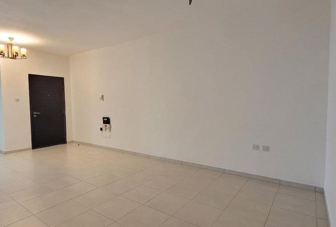 990477 - Property Main Image