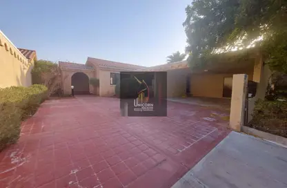 Compound - 3 Bedrooms - 4 Bathrooms for rent in Al Messila - Al Messila - Doha