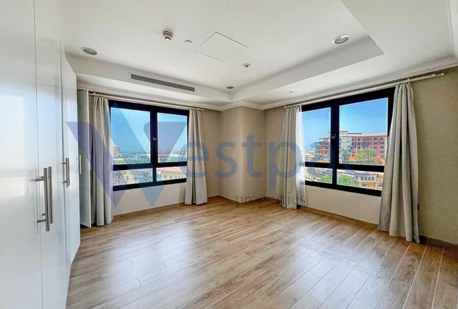 883391 - Property Image 3