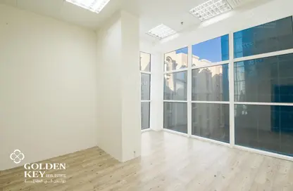 Office Space - Studio - 2 Bathrooms for rent in Al Muntazah Street - Al Muntazah - Doha