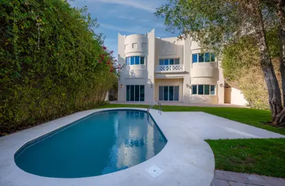 Villa - 4 Bedrooms - 5 Bathrooms for rent in West Bay Villas - West Bay - West Bay - Doha