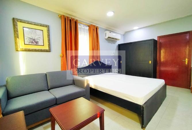 930747 - Property Image 2