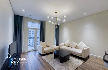 Apartment - 2 Bedrooms - 2 Bathrooms for rent in Floresta Gardens - Floresta Gardens - The Pearl Island - Doha