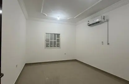 Apartment - 2 Bedrooms - 2 Bathrooms for rent in Madinat Khalifa South - Madinat Khalifa - Doha