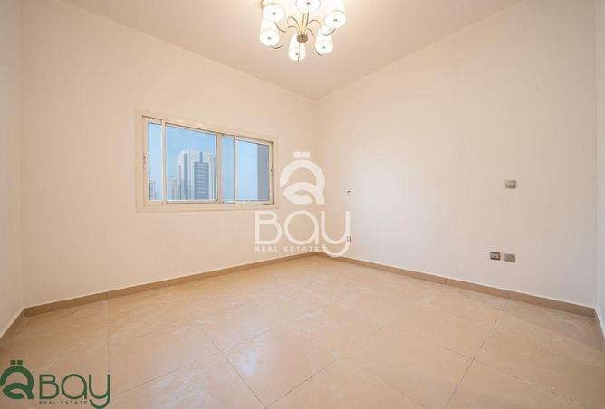 976855 - Property Image 2