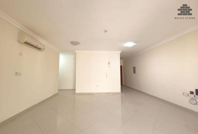 979643 - Property Image 3