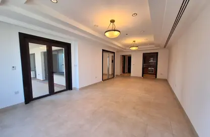 Apartment - 2 Bedrooms - 3 Bathrooms for sale in East Porto Drive - Porto Arabia - The Pearl Island - Doha
