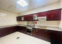 صورةمطبخ لـ: مساحات مكتبية - 4 حمامات للكراء في الهلال - الهلال - الدوحة, صورة 1