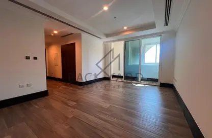 Apartment - 1 Bedroom - 2 Bathrooms for rent in Viva Central - Viva Bahriyah - The Pearl Island - Doha