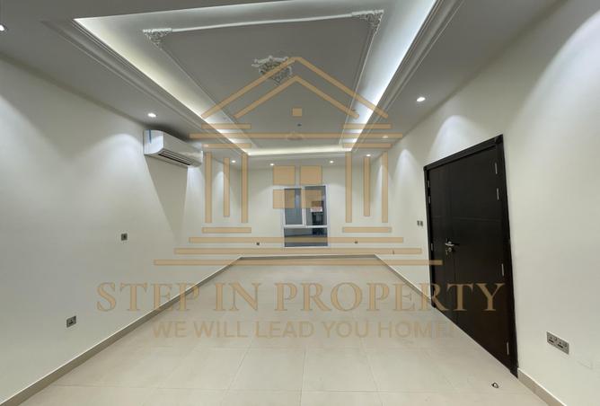 928465 - Property Image 2