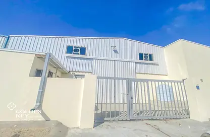 Warehouse - Studio - 2 Bathrooms for rent in Industrial Area 1 - Industrial Area - Doha