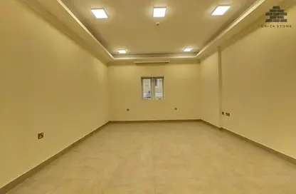Apartment - 2 Bedrooms - 3 Bathrooms for rent in Al Mansoura - Al Mansoura - Doha