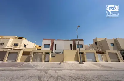 Villa - 4 Bedrooms - 4 Bathrooms for rent in Ain Khaled - Doha