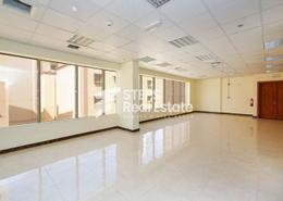 صورةغرفة فارغة لـ: مساحات مكتبية - 2 حمامات للكراء في شارع انس - فريج بن محمود الشمالي - فريج بن محمود - الدوحة, صورة 1