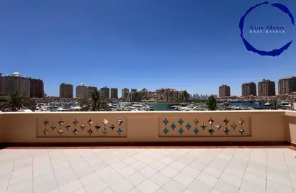 تاون هاوس - 4 غرف نوم - 6 حمامات للايجار في طريق بورتو الغربي - بورتو أرابيا - جزيرة اللؤلؤة - الدوحة