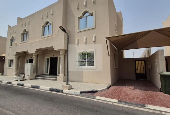 945069 - Property Image 2