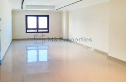 Apartment - 1 Bedroom - 2 Bathrooms for rent in East Porto Drive - Porto Arabia - The Pearl Island - Doha
