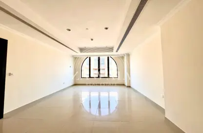 Apartment - 1 Bedroom - 2 Bathrooms for rent in West Porto Drive - Porto Arabia - The Pearl Island - Doha