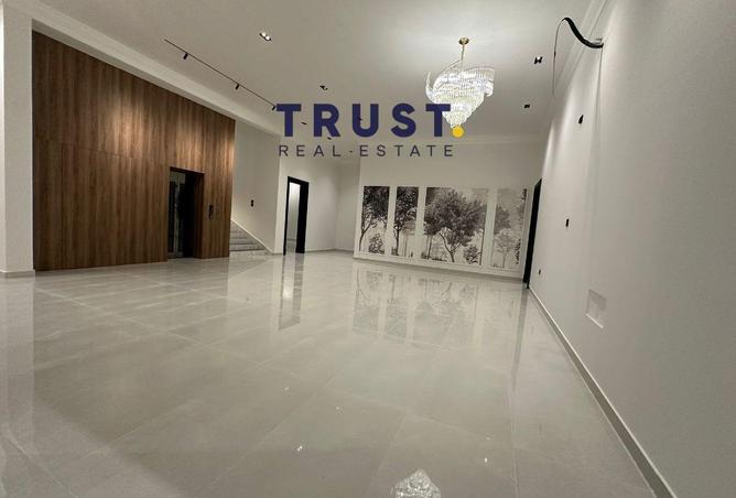 977892 - Property Image 2