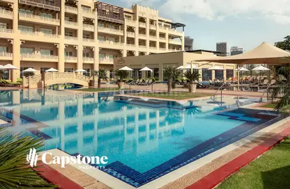 صورة لـ حوض سباحة فيلا - 2 غرف نوم - 3 حمامات للايجار في فلل واست باي لاغون - وست باي لاجون - بحيرة وست لاجون - الدوحة ، صورة رقم 1