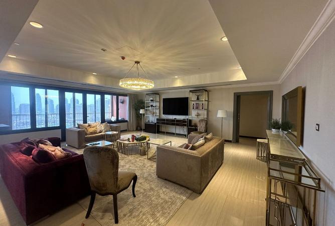 940770 - Property Image 2
