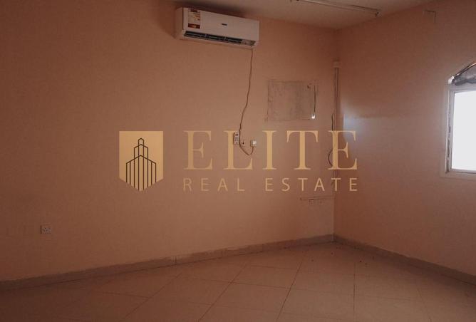 966807 - Property Image 3