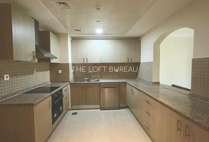 933389 - Property Image 2