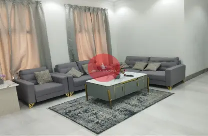 Living Room image for: Apartment - 2 Bedrooms - 3 Bathrooms for rent in Hiteen Street - Al Muntazah - Doha, Image 1