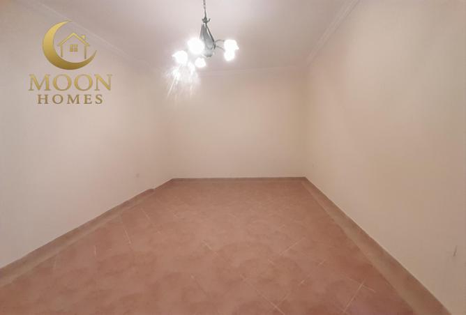 956267 - Property Image 3