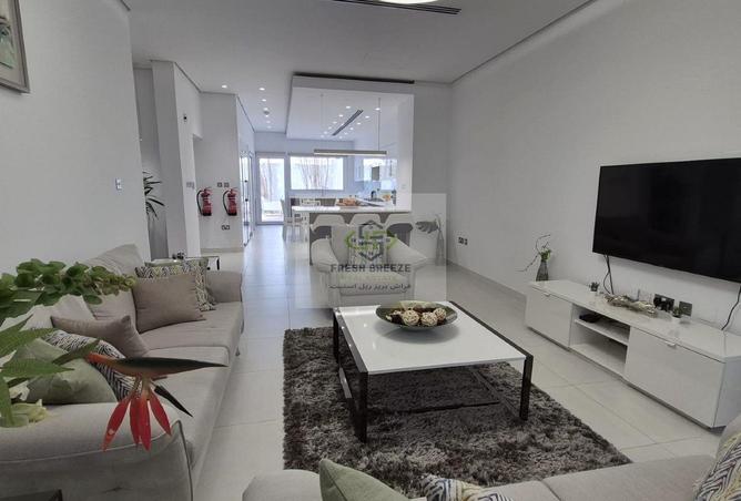 907060 - Property Image 2