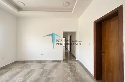 Apartment - 2 Bedrooms - 2 Bathrooms for rent in Umm Qarn - Al Daayen