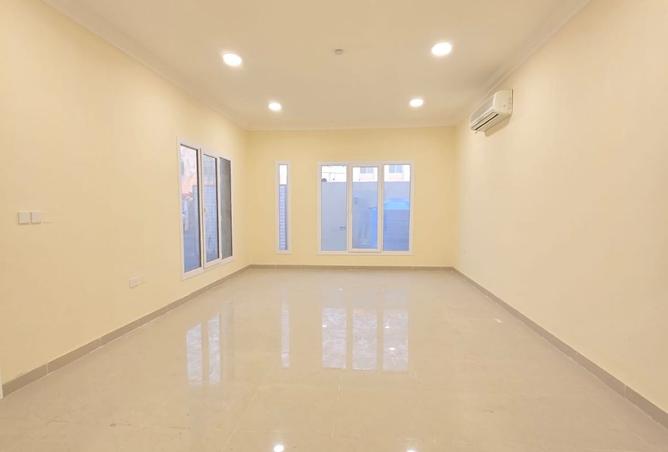 991199 - Property Image 3