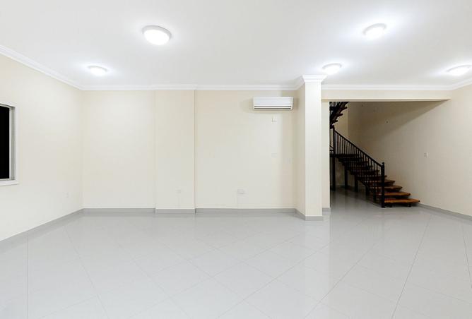 942967 - Property Image 2