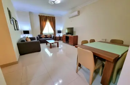 Apartment - 2 Bedrooms - 2 Bathrooms for rent in Umm Ghwailina Comm - Umm Ghuwalina - Umm Ghuwailina - Doha