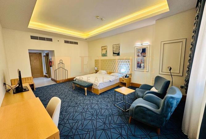 982933 - Property Image 2