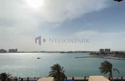 تاون هاوس - 4 غرف نوم - 6 حمامات للايجار في منازل تاون هاوس - بورتو أرابيا - جزيرة اللؤلؤة - الدوحة