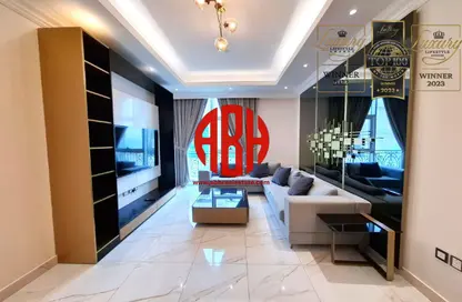 Apartment - 3 Bedrooms - 4 Bathrooms for rent in Floresta Gardens - Floresta Gardens - The Pearl Island - Doha